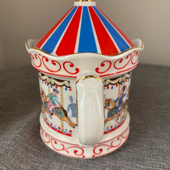 Vintage Sadler Edwardian Entertainment Carousel Teapot - Picture 3 of 9